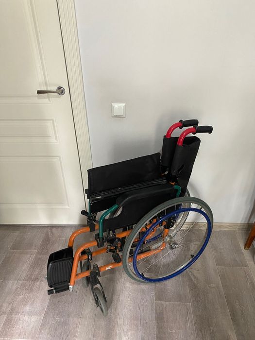 Инвалидное кресло
