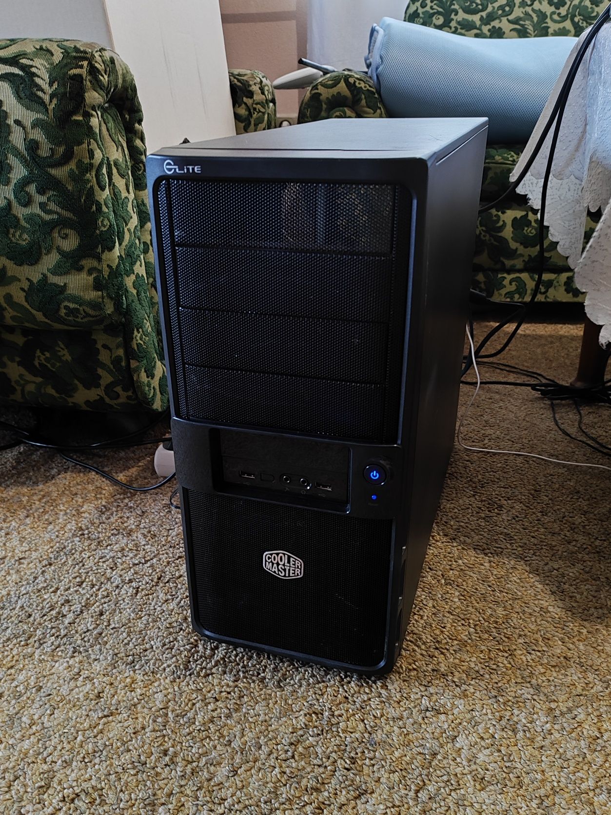 Геймърски компютър 16GB RAM, 1000GB диск с Windows 11 Pro
