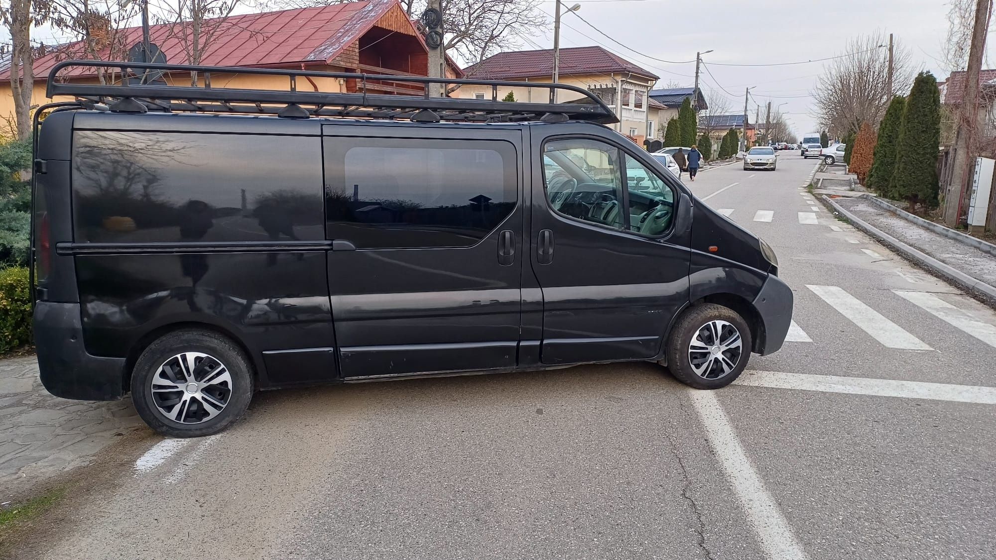 Vând Opel Vivaro