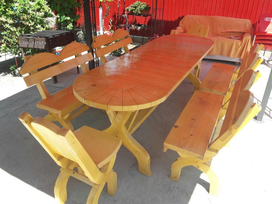Masa soreanca cu  Bancute si caune . Mobilier rustic . Masa foisor