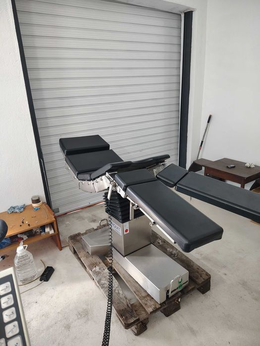 Операционна маса Maquet