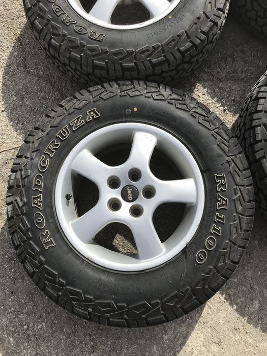 Гуми с джанти алтерен за Jeep Cherokee 5x114.3  16 и гуми 215/85/16