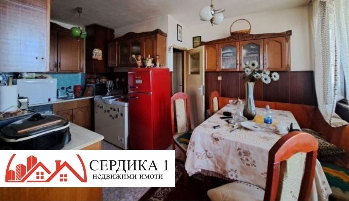 Продава се Тристаен апартамент в София, Сердика - 100 кв.м за 2100 €/кв.м - Снимка #1