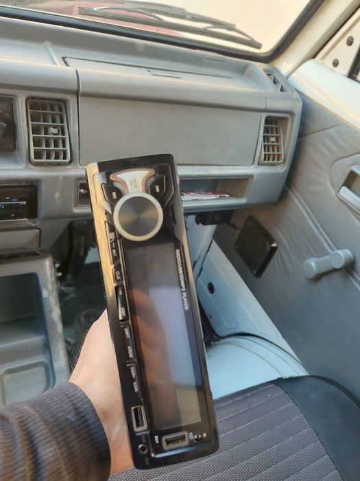 Magnitafon sotiladi arzonda