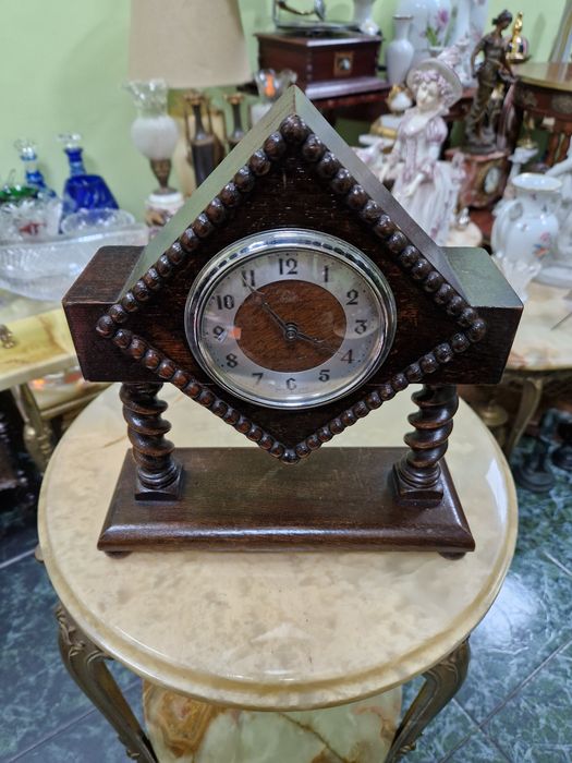 Прекрасен антикварен колекционерски английски каминен часовник