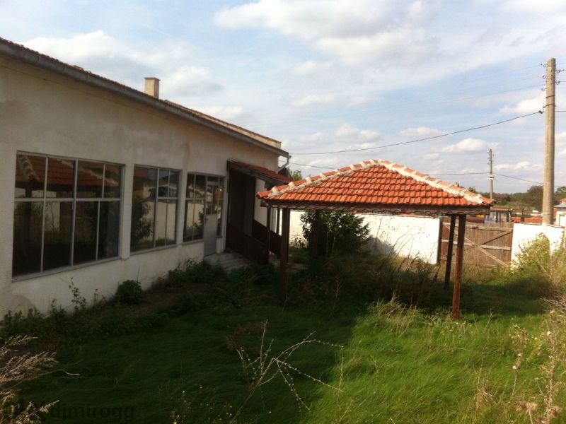 Продава се Къща в Ямбол, Център - 300 кв.м за 340 €/кв.м - Снимка #3