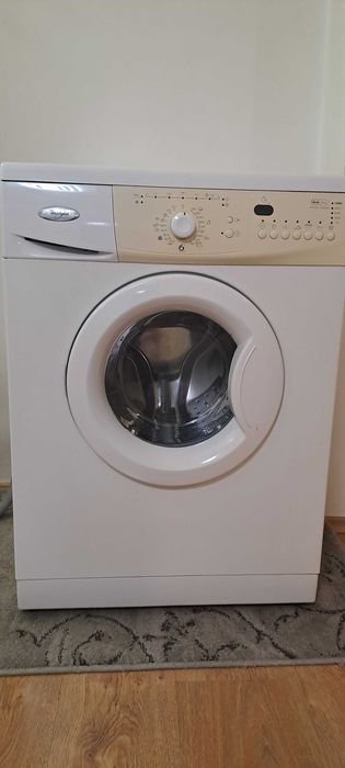 Masina de spălat Whirlpool 6th Sense