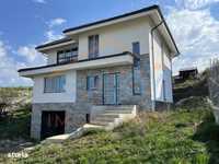 Casa individuala pe 3 niveluri, in Chinteni