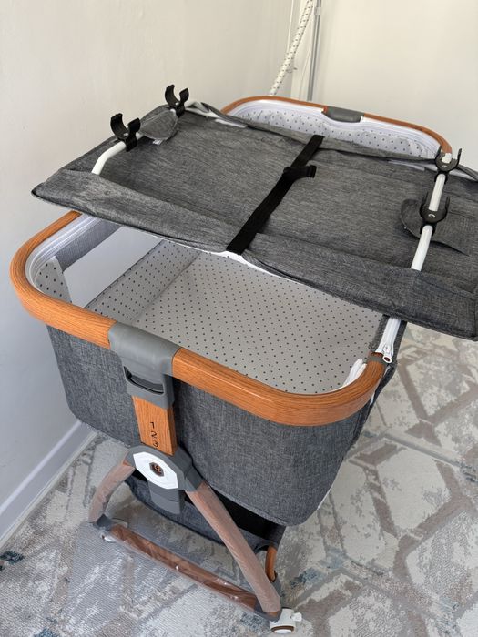 Манеж-кровать с регулировкой