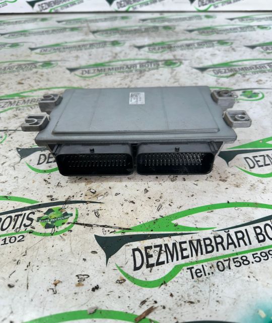 Calculator motor ECU 8200483732 Dacia Logan prima generatie