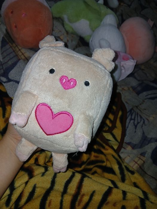 продам игрушки 800тг одна штука, оптом отдам за 4000