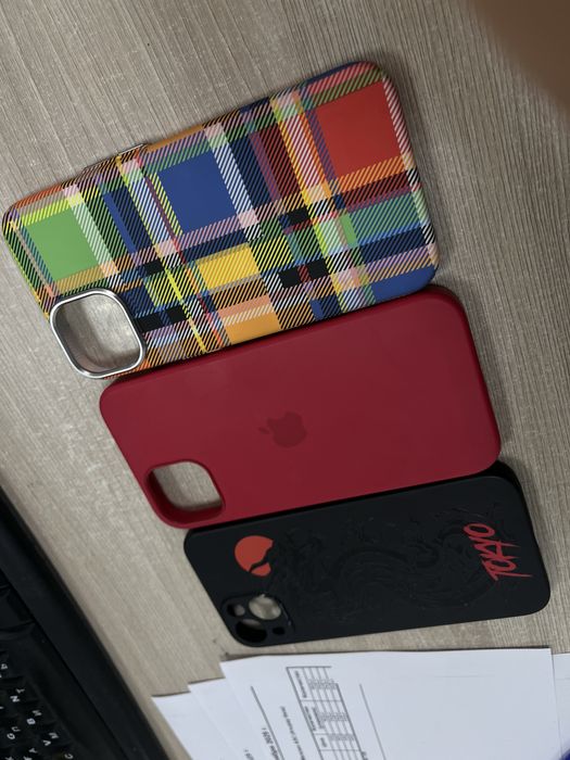 продам чехол на айфон 13 . 2000 тг