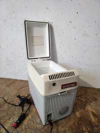 BERNER хладилен подкакътник за автомобил с захранващ кабел 12V
WAECO G