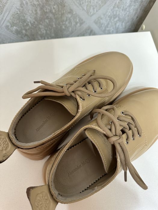 Продается женские лоферы Alexander Mcqueen