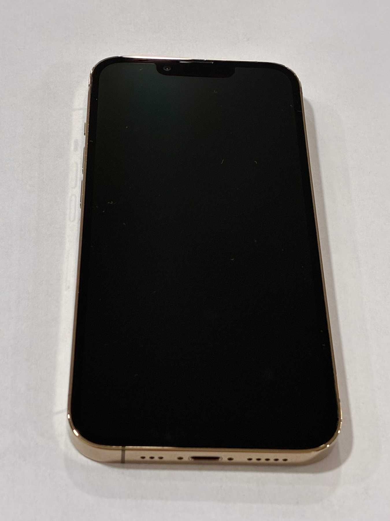 Продавам Iphone 13 pro 256gb