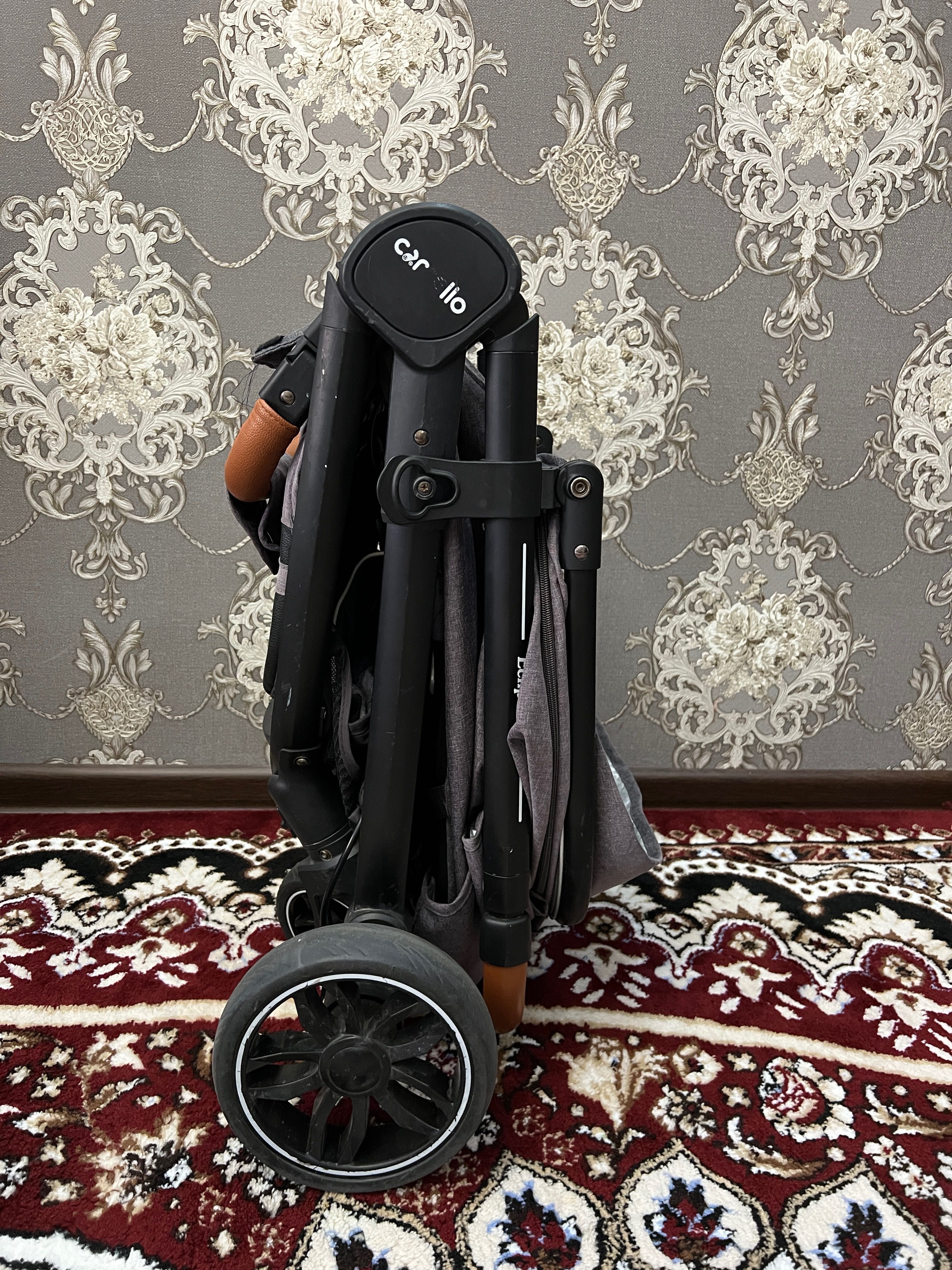 Коляска прогулочная Carrello