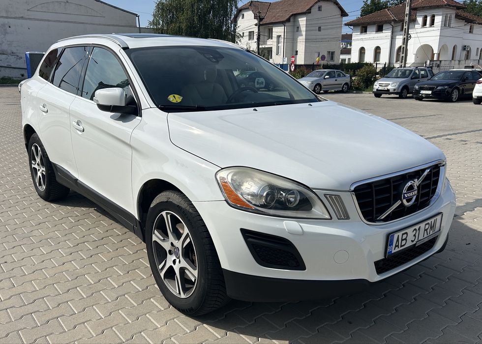 Volvo XC60 2011 2.4