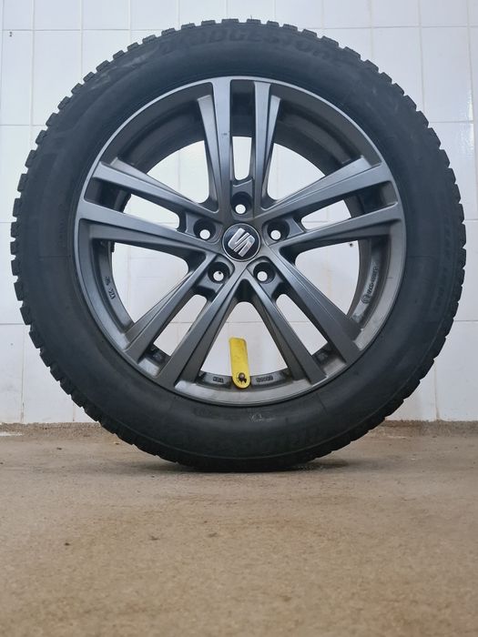 Set 4 jante originale Seat cu anvelope iarna 215 55 17 5x112