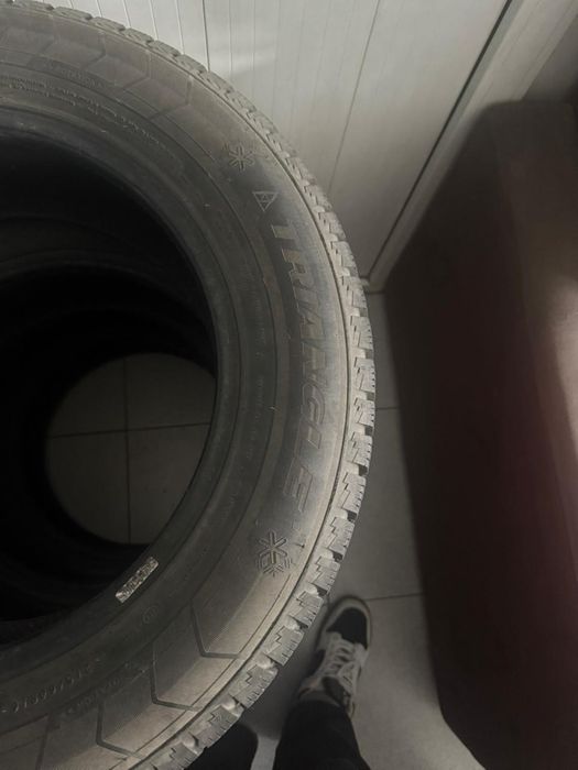 Продам зимнюю резину Triangle PL01 215/60 R16 99R без шипов