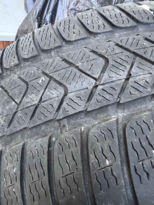 Зимни гуми Pirelli Sotozero(2бр.) 3 245/45/19