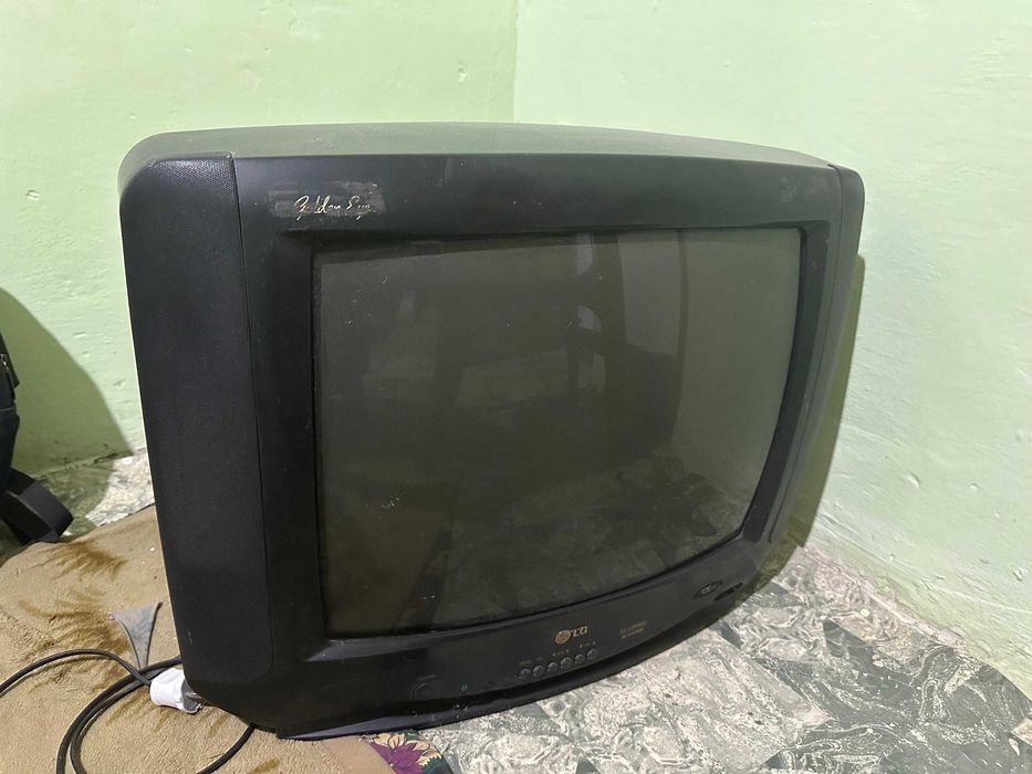 Телевизор LG 75см диаметр