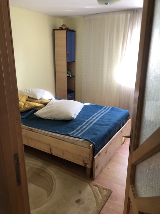 Vand casa 5camere bucatarie vara beci magazie teren