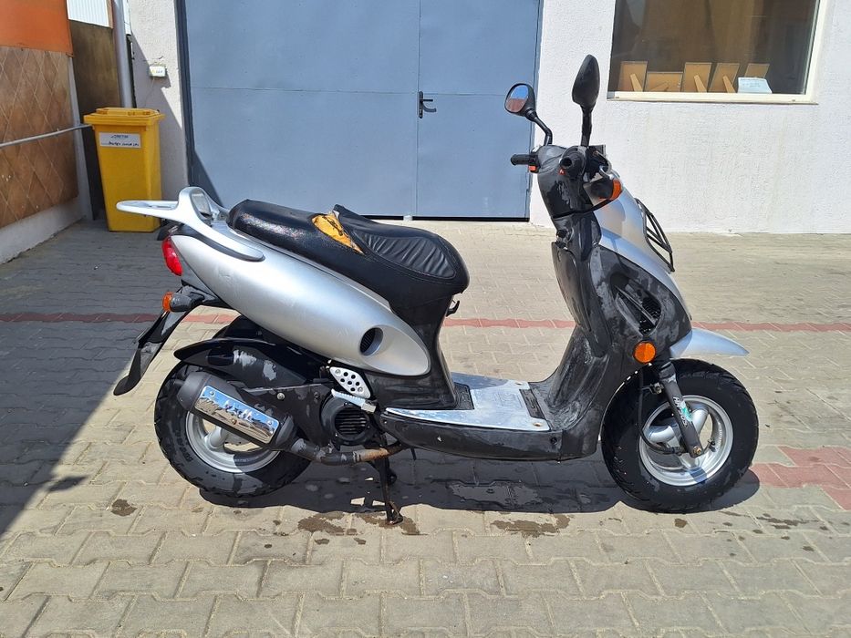 Scuter kymco 49cm Adus din Germania
