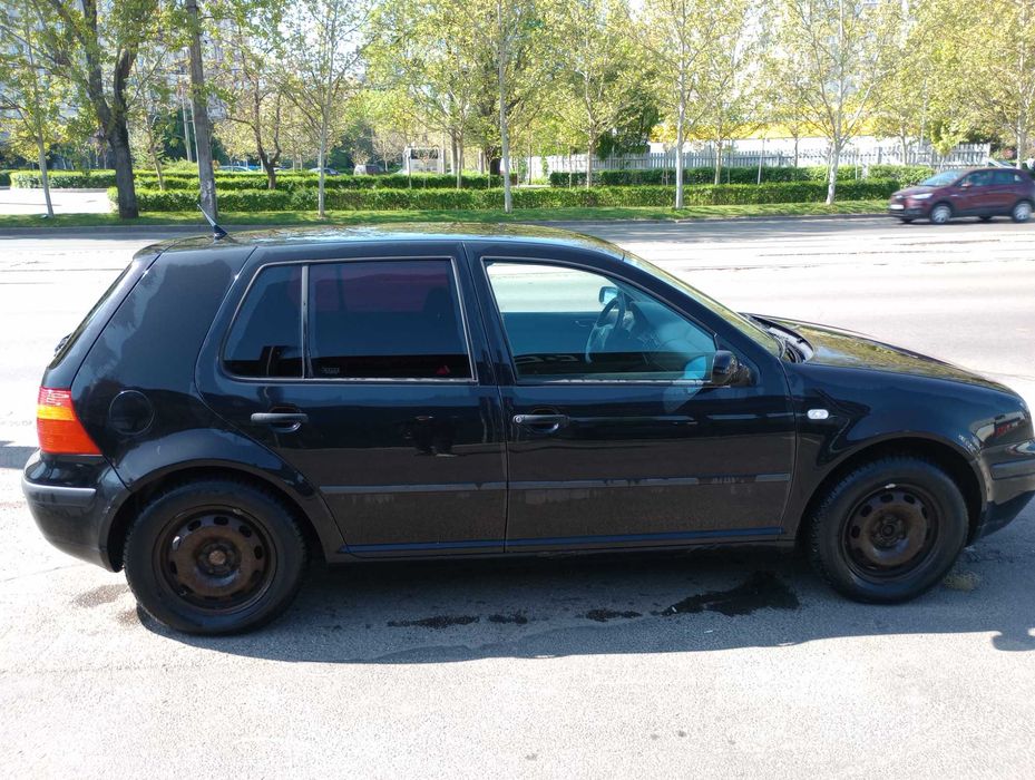 Vând Golf IV,stare buna/nu are ITP si nici asigurare