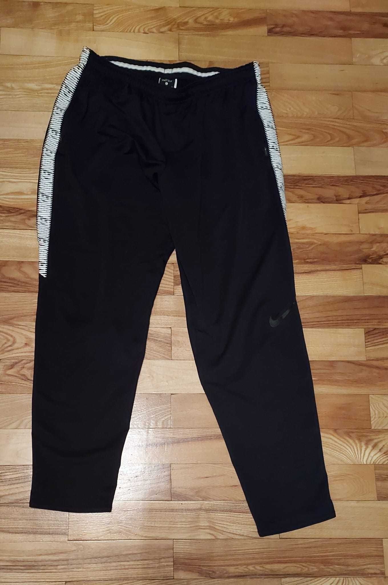 Pantaloni de trening Nike XL