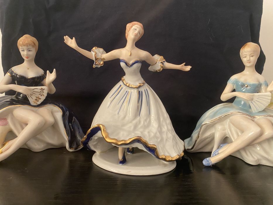 Bibelouri portela si cobalt, balerine, originale Curtea de Arges