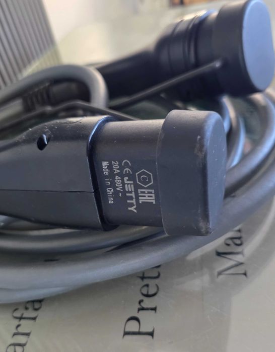 Cablu de incarcare pentru masini electrice