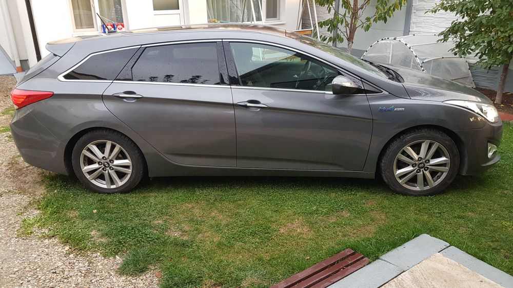 Vând Hyundai I40