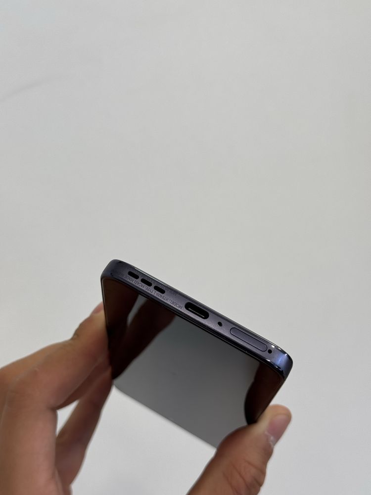 Продавам Motorola Edge 50 NEO като нов