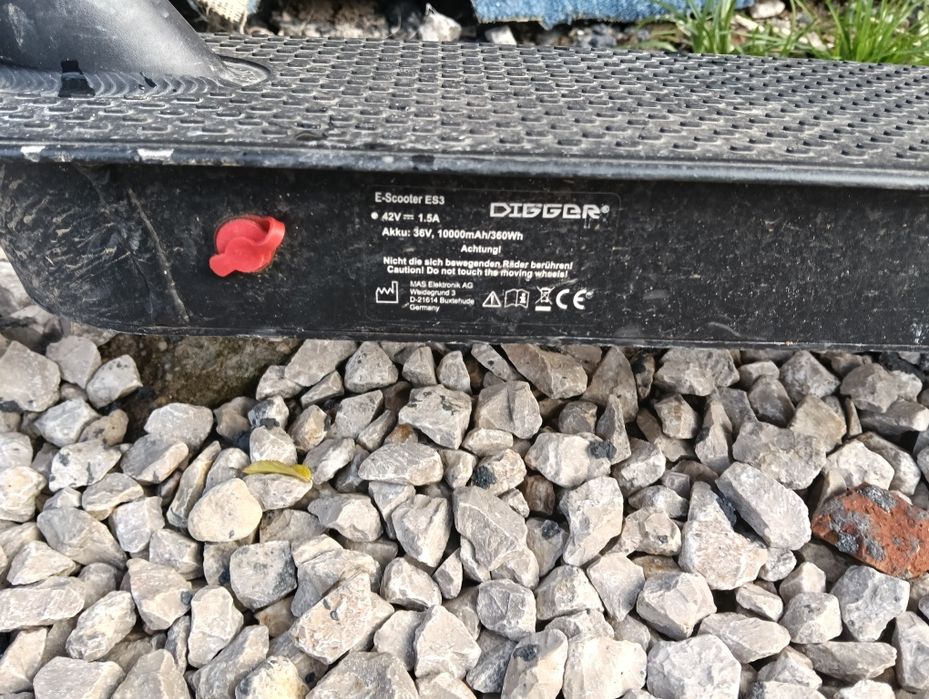 Vând trotineta electrica