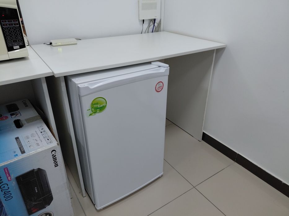 Стол/шкаф/стулья