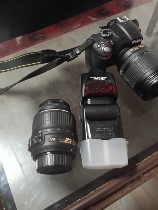 Vând Nikon foto și camera Panasonic