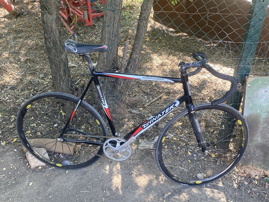 Vand bicicleta urgent ca noua