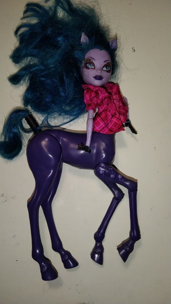 Monster High, Авиа троттер