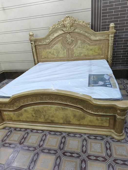 Kravat yangi matras bn