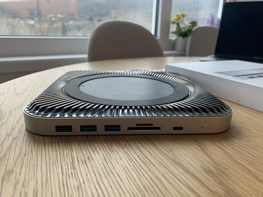 Докинг станция за Mac mini