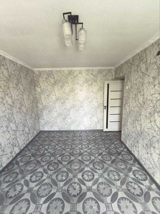 С ремонтом 2х комнатная квартира на 5-этаже Адрес Гагарина Корзинка!!