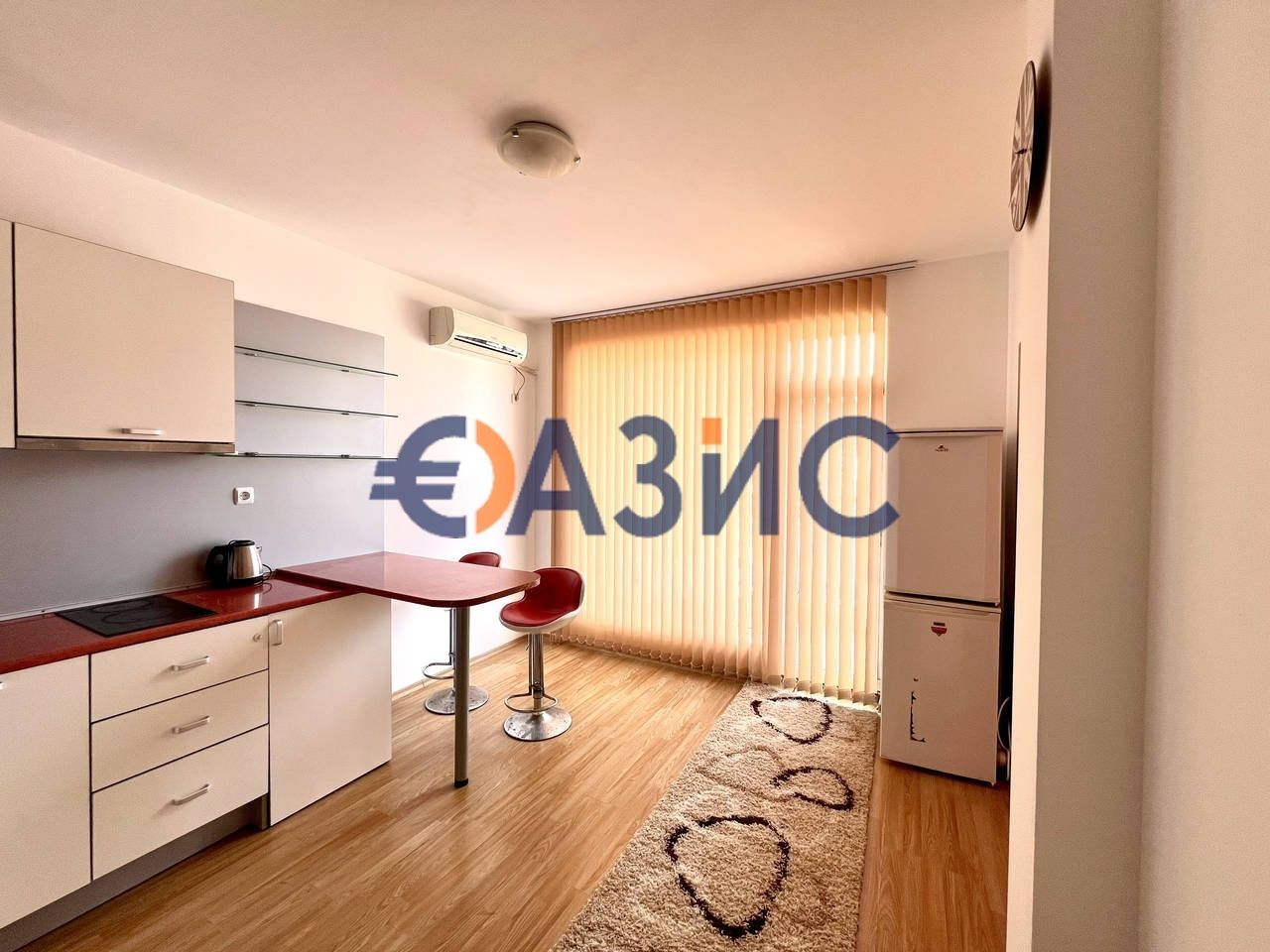 Продава се Тристаен апартамент в к.к. Слънчев бряг - 69 кв.м за 812 €/кв.м - Снимка #3