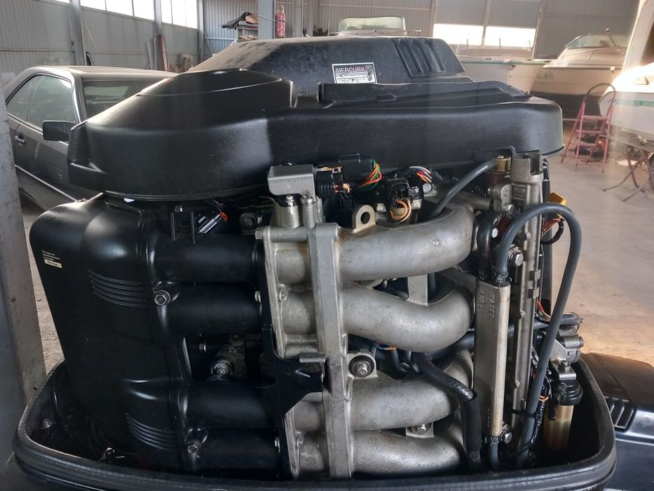 Motot de barca Mercury EFI 115 cp, 4 timpi (model cu cap motor Yamaha)