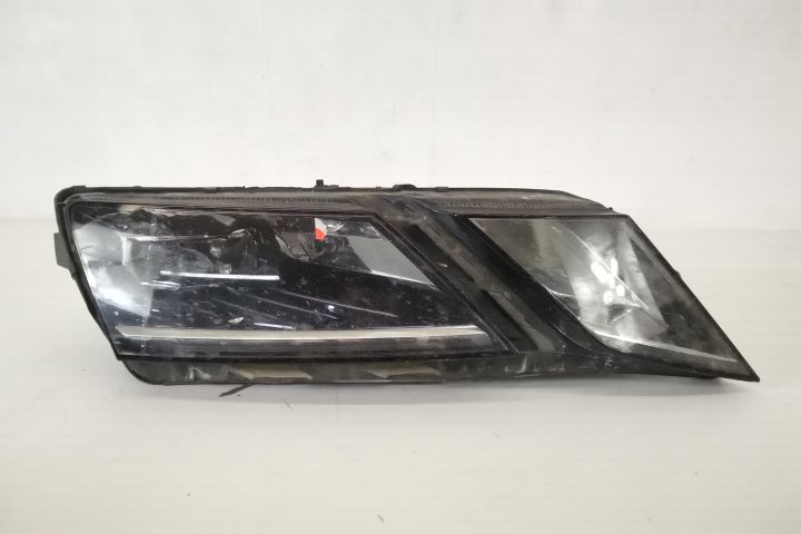 Фар Дясно Оригинален Лед Повреден Шкода Октавия 3 [фейслифт] Оригинале