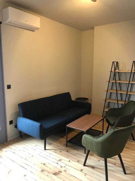 Дава се под наем Двустаен апартамент в Пловдив, Център - 65 кв.м за 400 € - Снимка #2