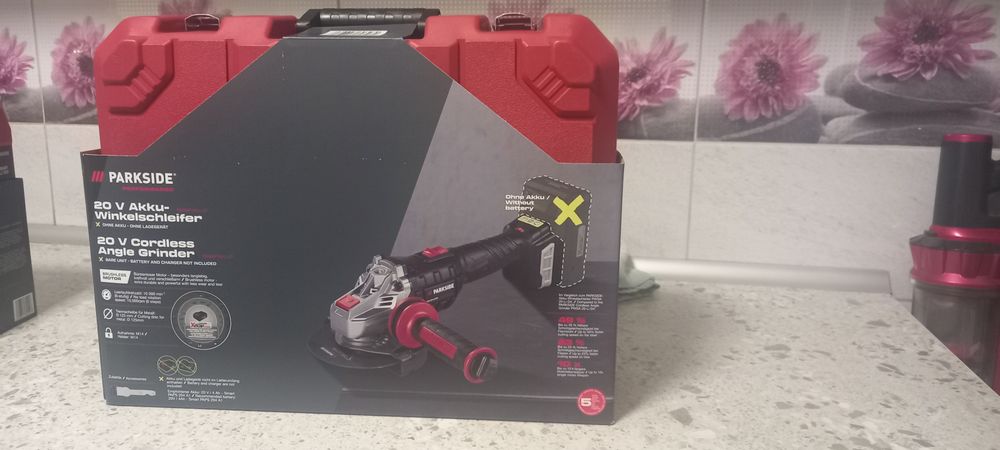 Polizor unghiular parkside performance 20v nou