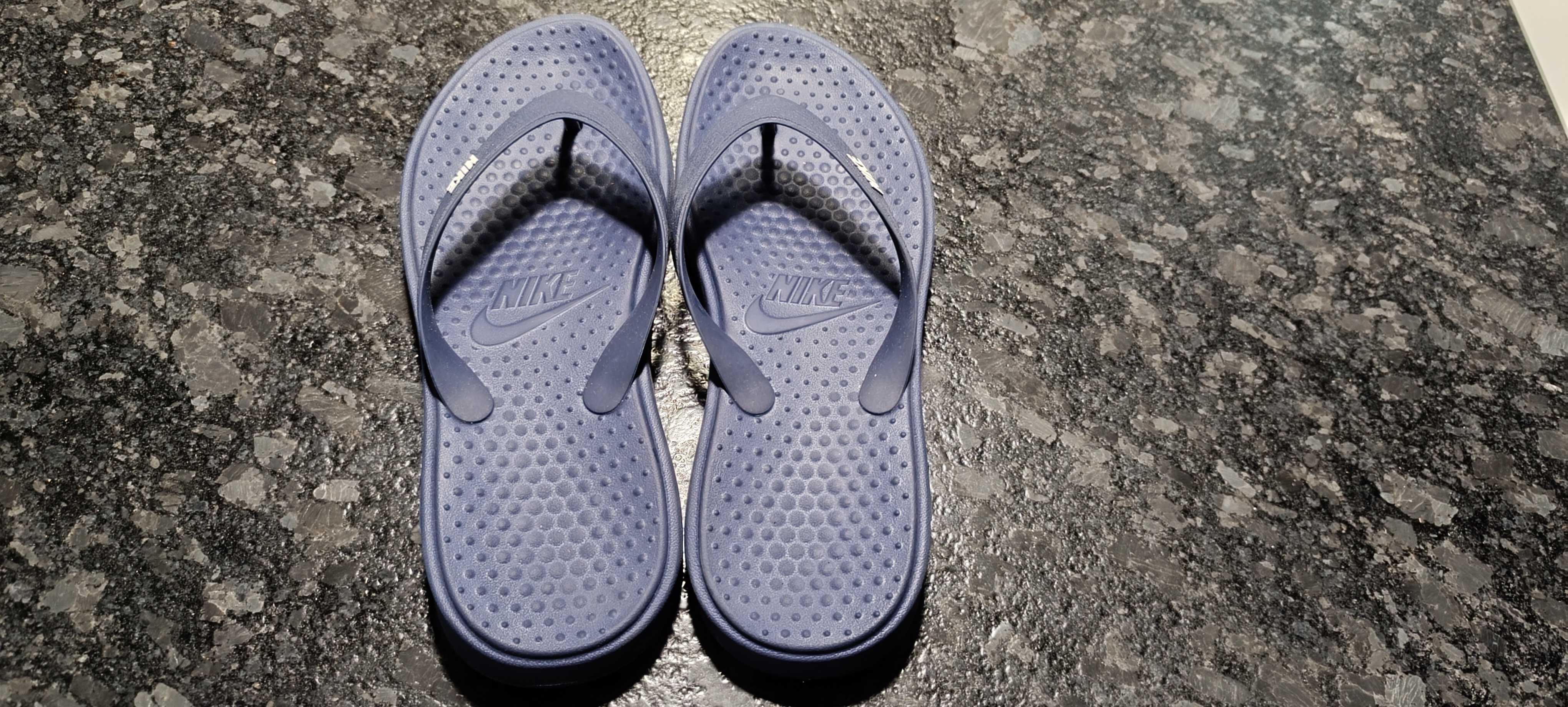 Продавам чехли NIKE