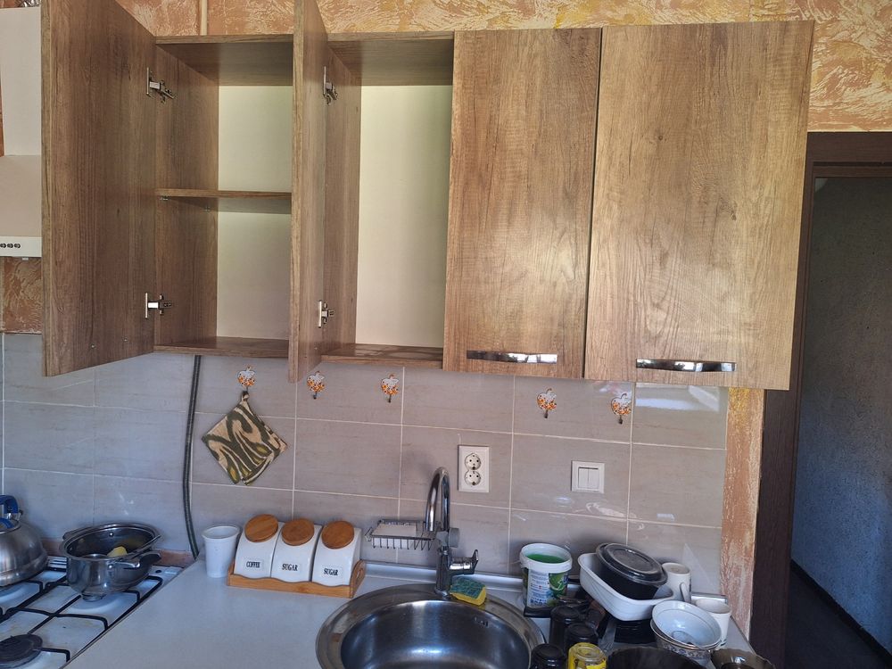 Kuxinniy mebel 1 mln 500 ming som