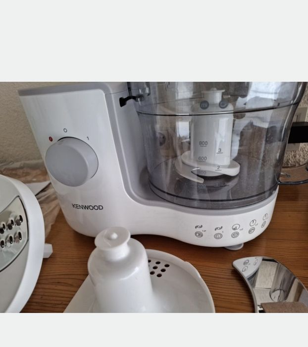 Kenwood кух.робот купа 1,4 л, блендер, емулгатор, рязане, шредер 400W