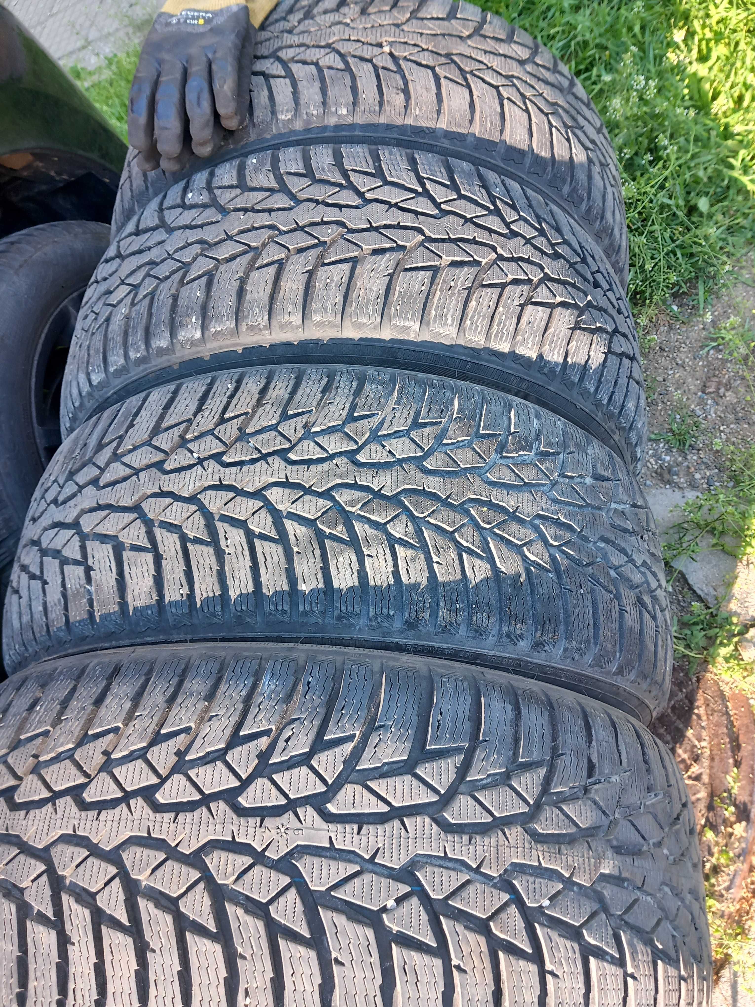 225/55 R16 99H XL Nokian